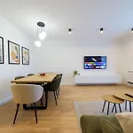 Apartman J&ro - *